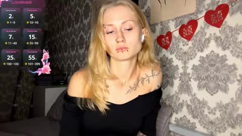 Snapshot of porshes chatting on September 29, 5:01 pm HERES SILVIA AND OlIVIA WELCOME EVERYONE LOVENSE DOMI REACT TO YOUR TIPS LETS MAKE A GREAT SHOW TOGETHER online show from September 29, 5:01 pm