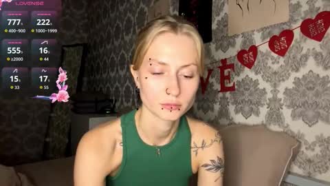 Snapshot of porshes chatting on October 3, 3:42 pm HERES SILVIA AND OlIVIA WELCOME EVERYONE LOVENSE DOMI REACT TO YOUR TIPS LETS MAKE A GREAT SHOW TOGETHER online show from October 3, 3:42 pm
