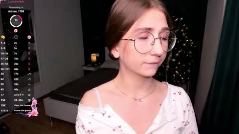 Elizabeth online show from December 20, 7:43 pm