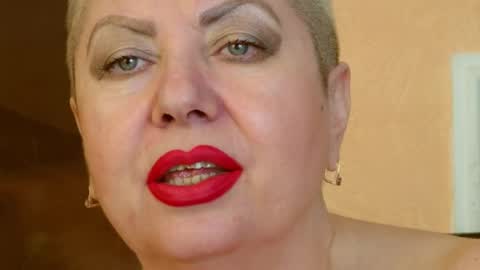 Snapshot of posh_lady chatting on February 12, 4:54 am LADY POSH online show from February 12, 4:54 am