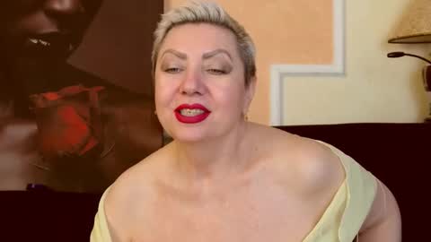 LADY POSH online show from November 6, 10:46 pm