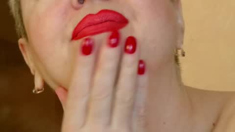 Snapshot of posh_lady chatting on February 22, 5:12 am LADY POSH online show from February 22, 5:12 am