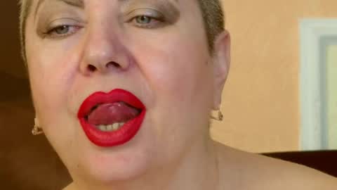 Snapshot of posh_lady chatting on February 21, 5:35 am LADY POSH online show from February 21, 5:35 am