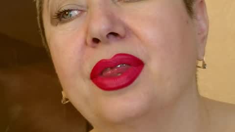 Snapshot of posh_lady chatting on February 26, 9:53 pm LADY POSH online show from February 26, 9:53 pm