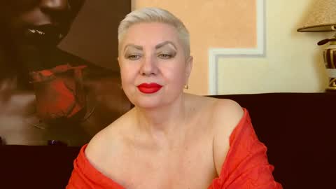 Snapshot of posh_lady chatting on February 4, 10:24 pm LADY POSH online show from February 4, 10:24 pm