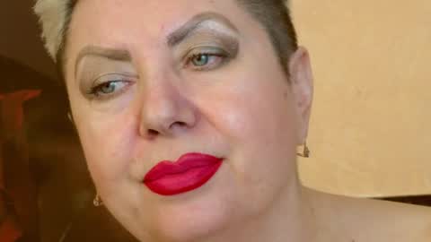 Snapshot of posh_lady chatting on January 25, 1:43 am LADY POSH online show from January 25, 1:43 am