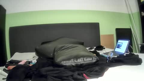 powerpaul_21 online show from April 18, 2:35 am