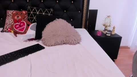 Ailyn online show from March 5, 11:38 am