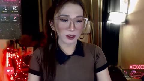 Snapshot of preciousrosedoll chatting on October 27, 12:54 am Rosedoll online show from October 27, 12:54 am