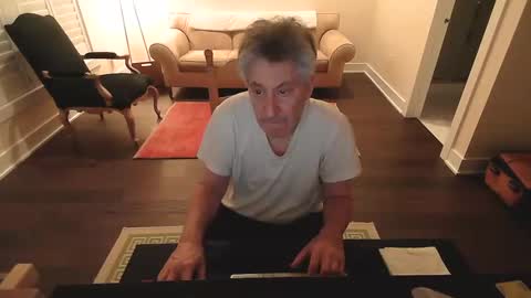 Snapshot of preppydave2525 chatting on January 8, 1:21 am preppydave2525 online show from January 8, 1:21 am