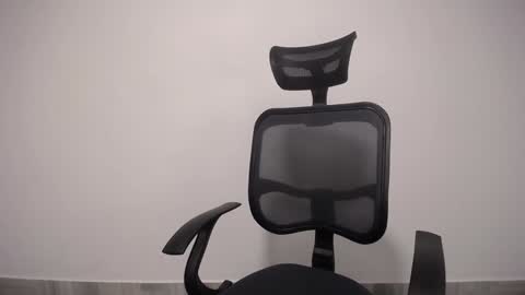 Plux online show from February 2, 2:38 am