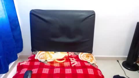 Snapshot of pressure_xxx_420 chatting on February 8, 2:49 pm PRESSURE online show from February 8, 2:49 pm