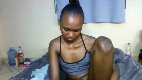 Snapshot of prettie_candy9 chatting on September 15, 4:52 pm Prettie candy9 online show from September 15, 4:52 pm