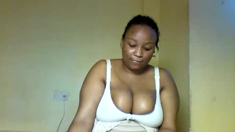 Prettie diva online show from October 1, 3:00 pm