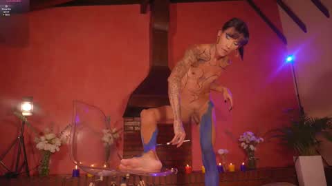 Nayrobi online show from October 31, 3:34 pm