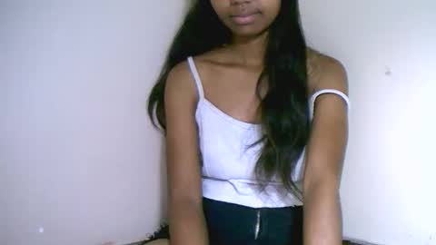 prettiethalia online show from November 3, 10:22 pm