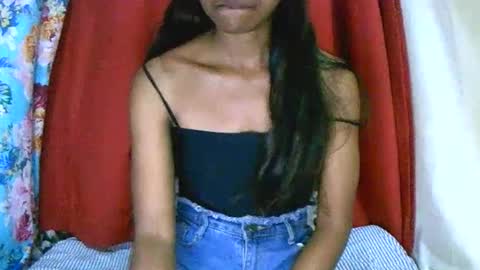 prettiethalia online show from November 15, 9:22 am