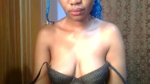 pretty_leilah online show from January 8, 1:22 am