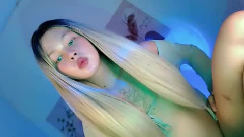 Flor online show from November 16, 4:36 am