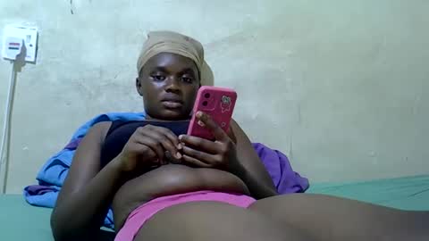 pretty_melan online show from March 9, 6:34 pm