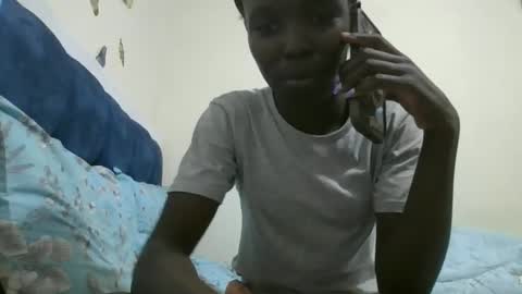 pretty_petite_ebony online show from December 1, 7:56 pm