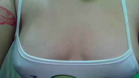 Snapshot of pretty_stela chatting on February 19, 1:39 pm pretty stela online show from February 19, 1:39 pm