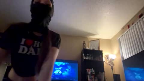 prettyypinkk3 online show from February 27, 9:46 am