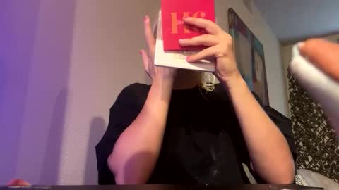 Missy  Jack online show from April 19, 2:40 pm