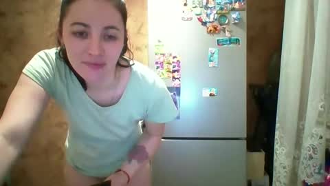 Bella online show from April 16, 8:31 pm