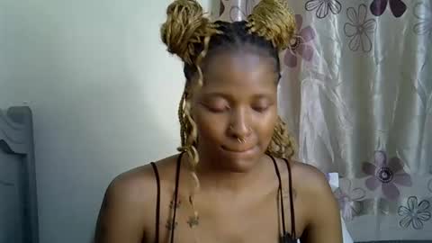 Snapshot of prettydiva_ chatting on October 8, 7:09 pm Dive online show from October 8, 7:09 pm
