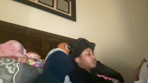 prettyfacefemale online show from March 14, 7:56 am