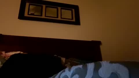 prettyfacefemale online show from October 14, 1:19 am