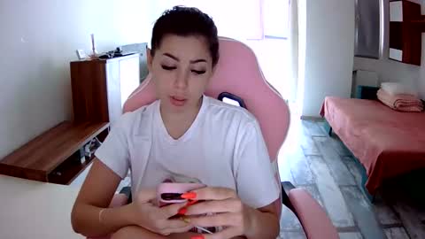 prettyjulliette online show from September 30, 12:04 pm