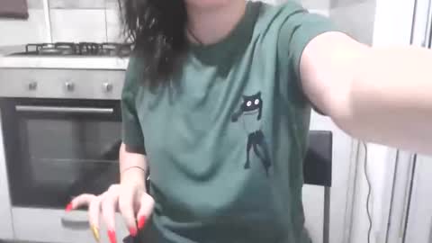 prettyjulliette online show from February 13, 4:43 pm