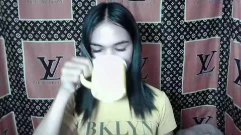 prettykhelcy online show from November 9, 9:57 am