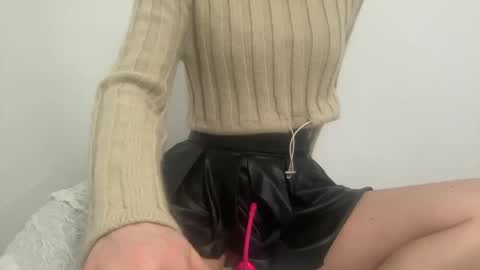 prettykitties_xo online show from February 24, 9:00 am