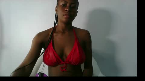 Snapshot of prettylove5 chatting on October 12, 3:26 pm evelyn online show from October 12, 3:26 pm