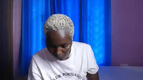 Snapshot of prettyquee chatting on September 11, 7:09 am sasha online show from September 11, 7:09 am