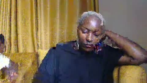 Snapshot of prettyquee chatting on January 26, 6:58 pm sasha online show from January 26, 6:58 pm