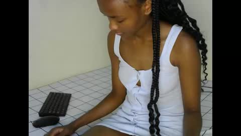 Snapshot of prettyquiny254 chatting on September 29, 10:20 pm prettyquiny254 online show from September 29, 10:20 pm