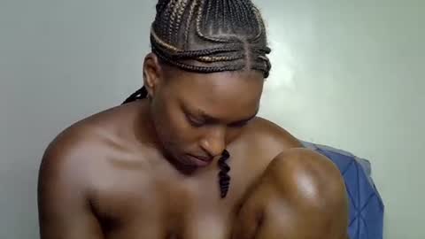 Snapshot of prettyshasha_ chatting on October 10, 1:55 am prettyshasha_ online show from October 10, 1:55 am