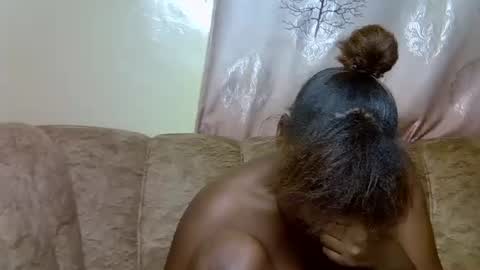 Snapshot of prettyshasha_ chatting on October 18, 12:31 pm prettyshasha_ online show from October 18, 12:31 pm