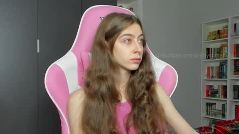 Snapshot of prettysomething chatting on October 9, 6:19 am Sophie next stream will be at Monday i will wait you guys online show from October 9, 6:19 am