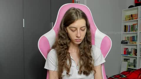 Snapshot of prettysomething chatting on October 3, 5:10 pm Sophie next stream will be at Monday i will wait you guys online show from October 3, 5:10 pm