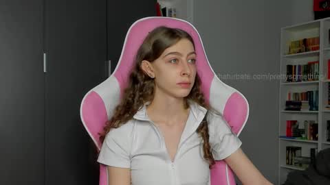 Snapshot of prettysomething chatting on September 23, 3:06 pm Sophie next stream will be at Monday i will wait you guys online show from September 23, 3:06 pm