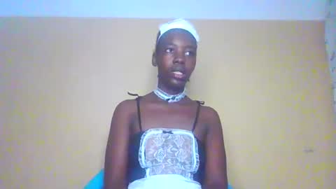 prettyzuzu online show from September 12, 6:48 am