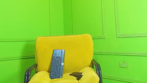 prince_arthur77 online show from January 14, 4:26 pm