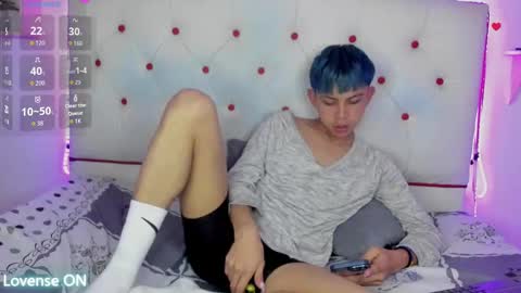Snapshot of princeapolo_anki chatting on September 17, 9:40 pm Prince online show from September 17, 9:40 pm