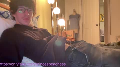 Peaches online show from November 7, 3:42 am