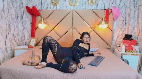 ANIEE online show from December 17, 2:02 pm